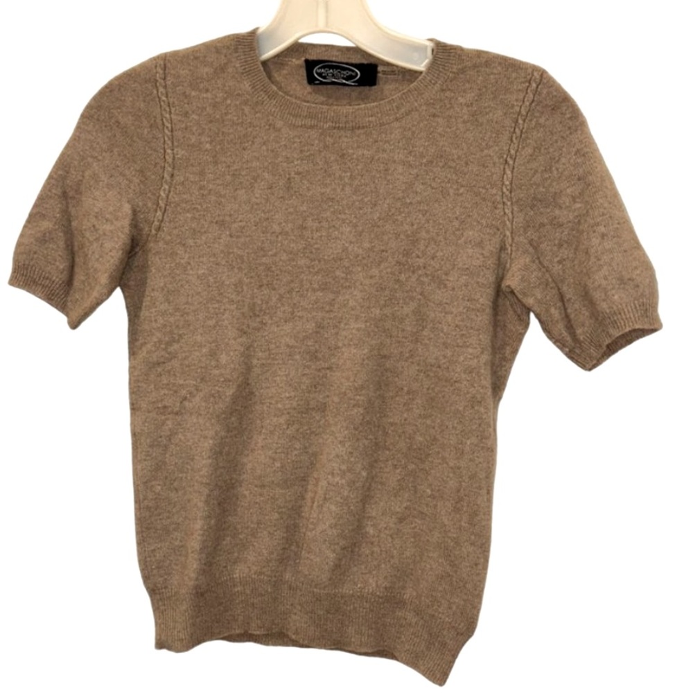 magaschoni classic cashmere khaki crew neck short sleeved sweater XS
32 …